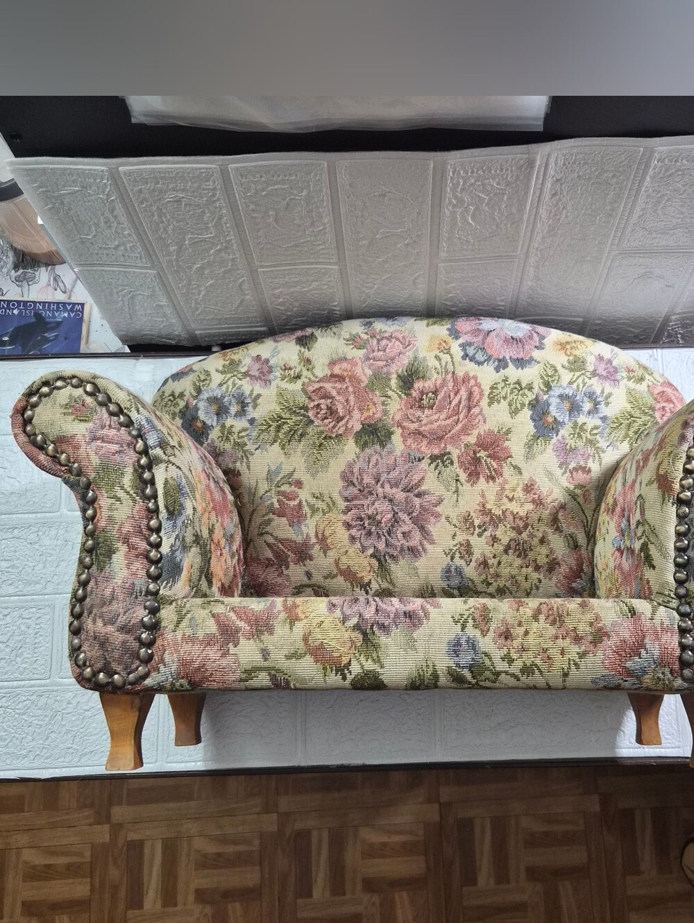 Vtg Floral Chintz Tapestry Sofa Dollhouse RolledArms Brass nail 21x10x15 Brocade